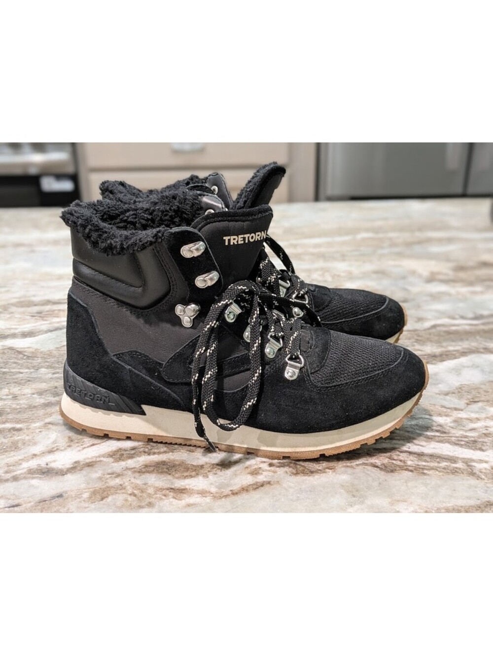 Tretorn Insulated Sneaker‑Boots • Size 9